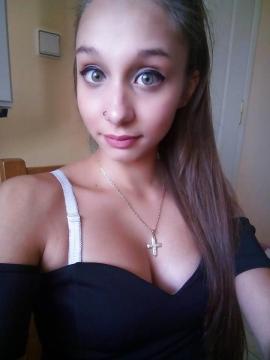 Lina95 uit Nordrhein-Westfalen,Duitsland