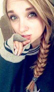 blonde nina 18 uit Bremen,Duitsland