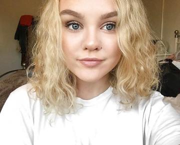 knuddelhasi uit Mecklenburg-Vorpommern,Duitsland