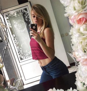 laura 22 uit Saarland,Duitsland